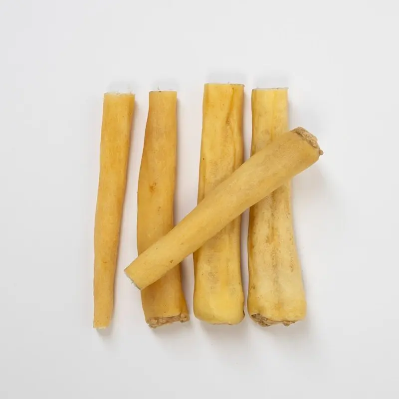 Rinder-Rute Stücke mit Haut hell – für Hunde mit Rind, natureDOGproducts