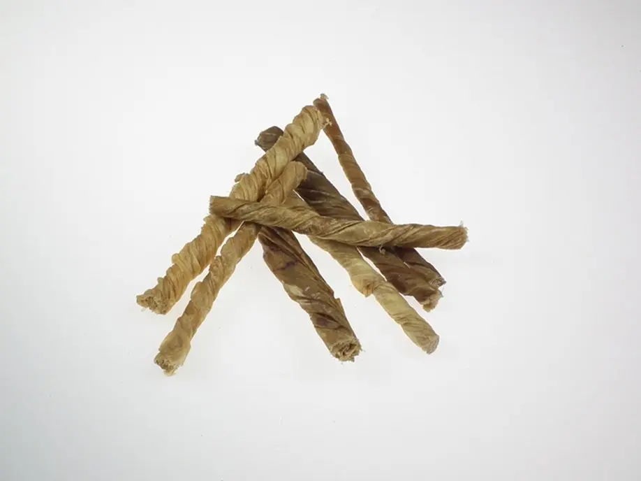 Kalbs-Blase (Sticks) gedreht ca. 12 cm indisch – für Hunde mit Rind, natureDOGproducts