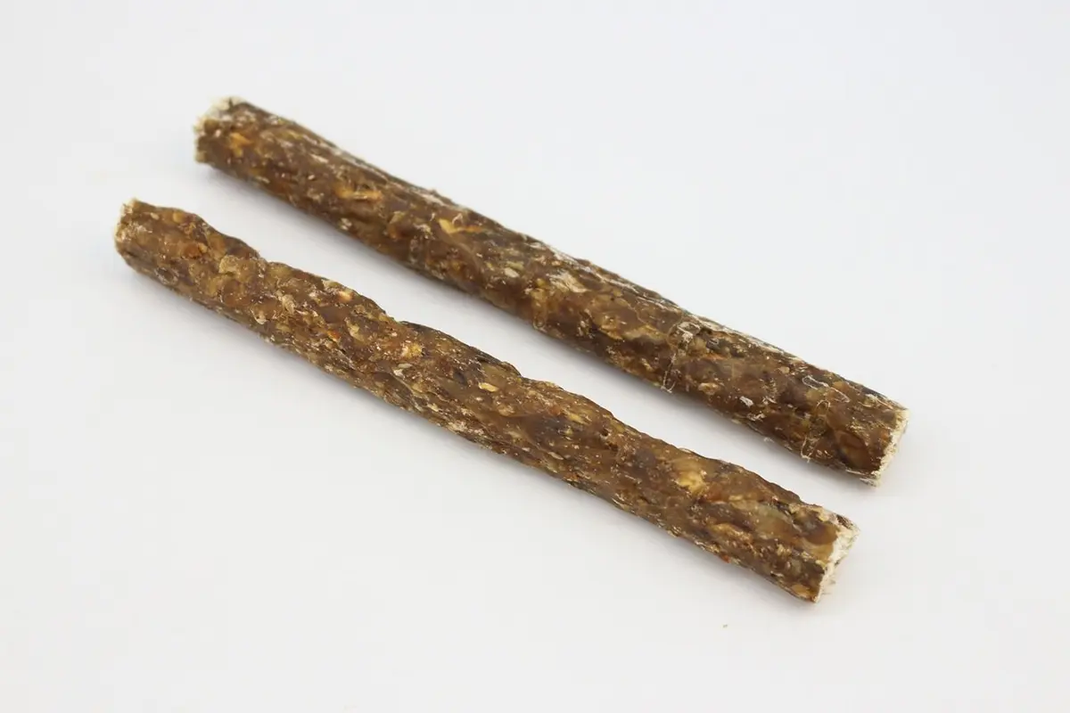 SensiStick - Hirschhaut pur 15 cm/Ø 18 mm (22g) (o.E.) – für Hunde mit Wild, kauhelden
