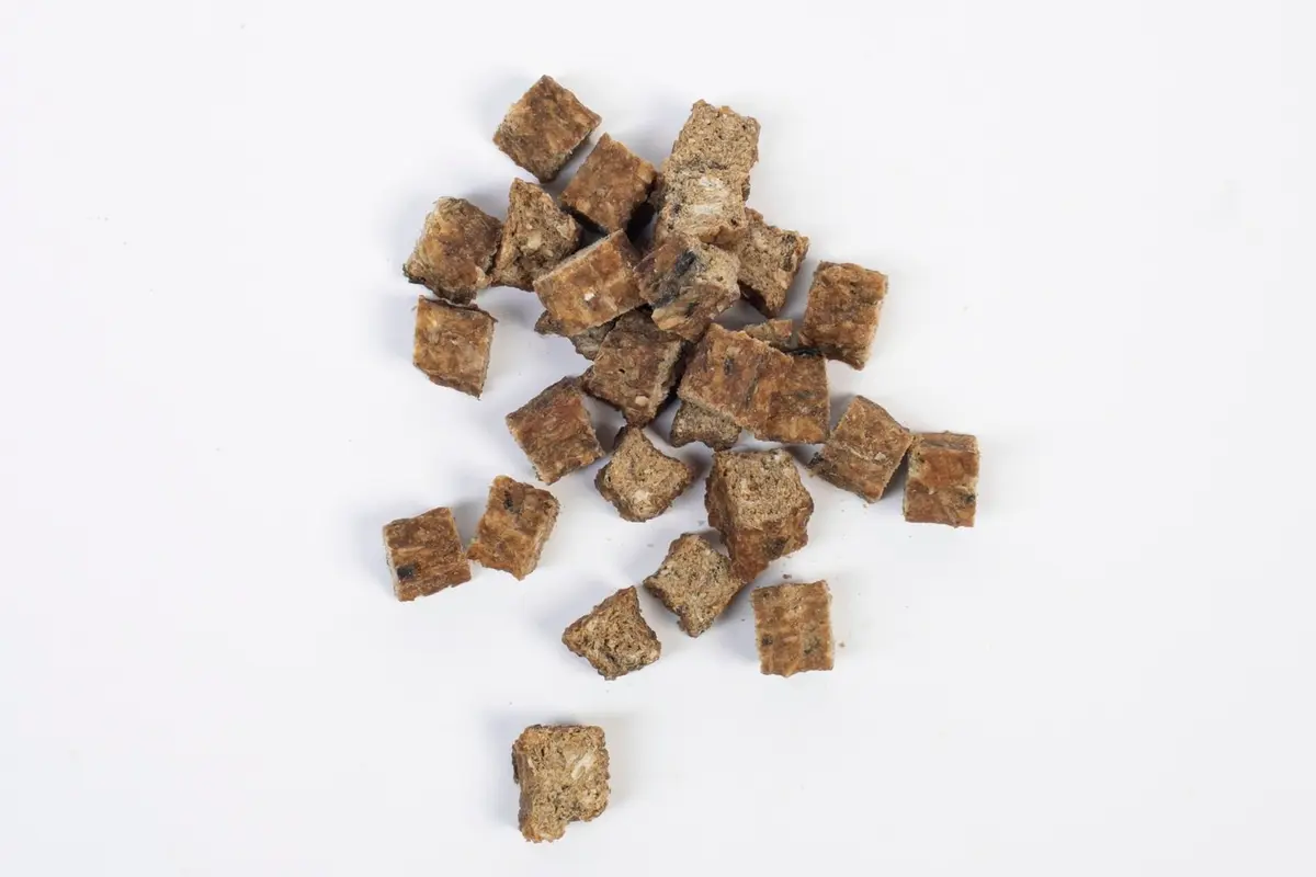 Dorsch-Fleisch Würfel ca. 1-1,5 cm – für Hunde mit Fisch, natureDOGproducts